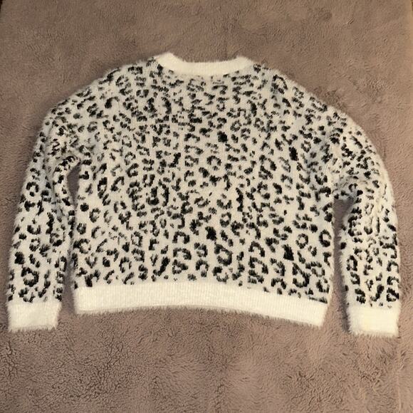 Mi Ami Leopard Eyelash Sweater Size Small - Picture 3 of 3
